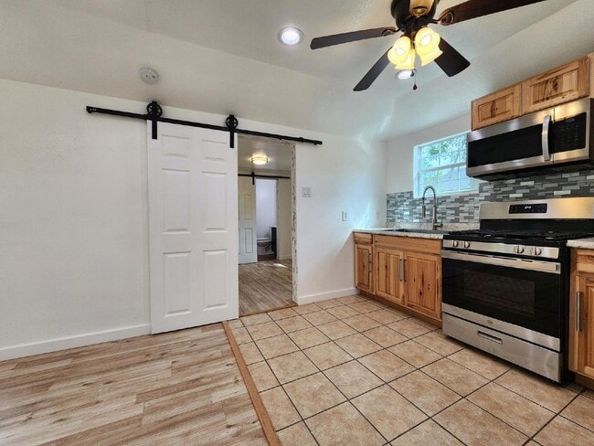 Building Photo - Updated 1-Bedroom Home with Spacious Yard ...