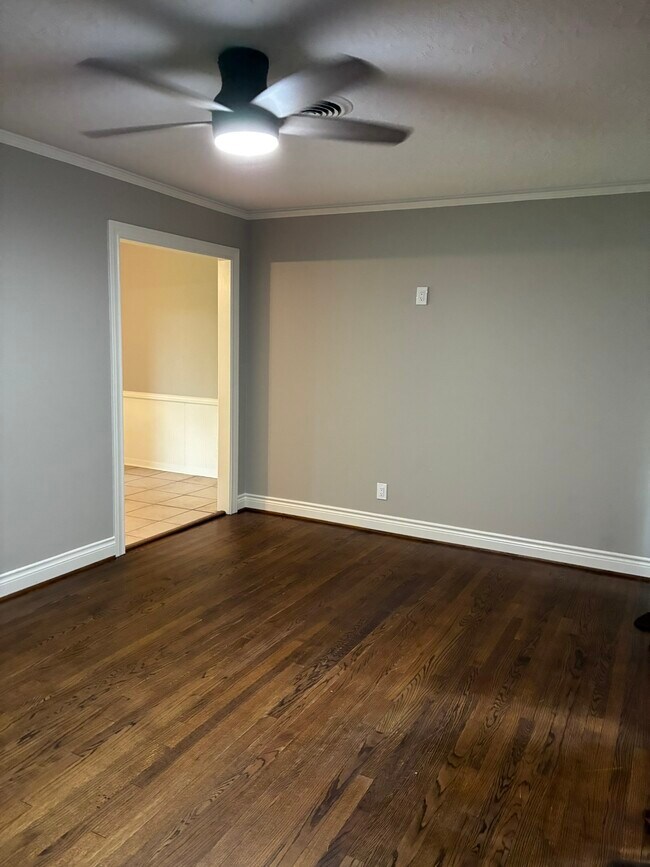 Building Photo - 7414 Marinette Dr