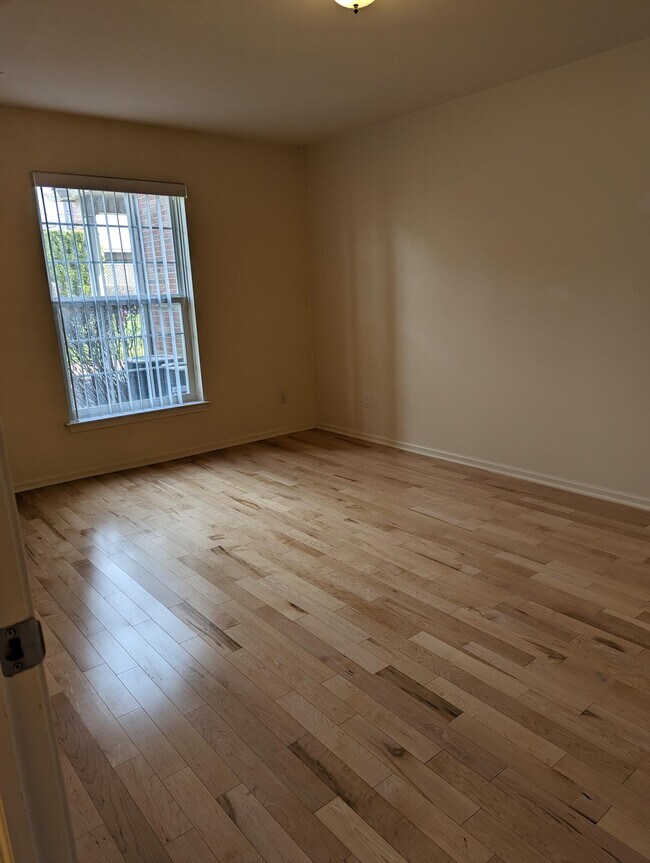 Building Photo - 3548 Oakmonte Blvd