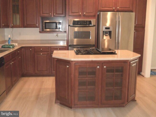 Building Photo - 2807 Cornet Ct