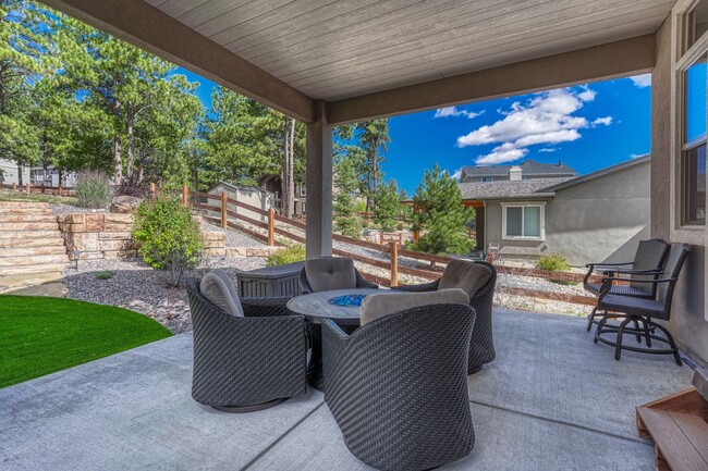 Building Photo - LUXIOUROUS 6 BED/6 BATH HOME IN SANCTUARY ...
