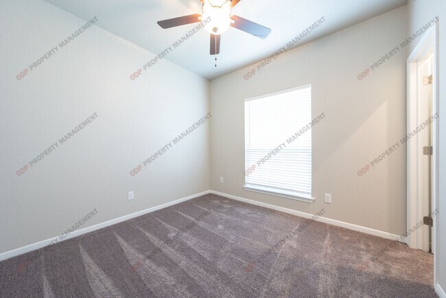 Building Photo - 600 Goates Rd