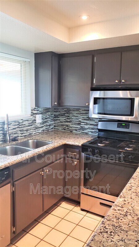 Building Photo - 69585 Heather Way