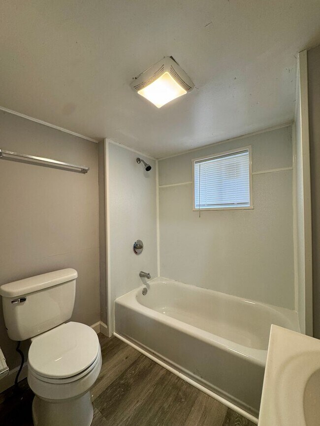 Building Photo - 3805 Alton Park Blvd