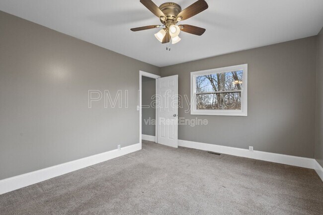 Building Photo - 5318 E 200 N