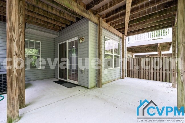Building Photo - 806 Emory Ct