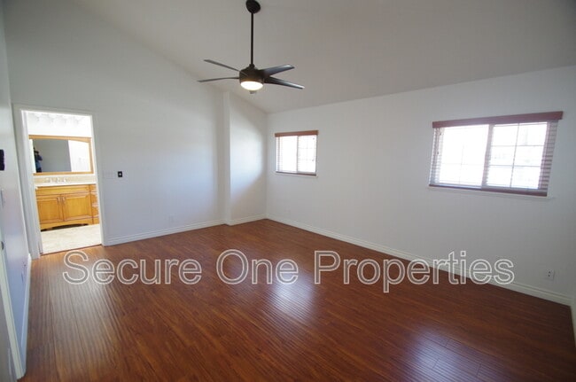 Building Photo - 235 Hill Ranch Dr