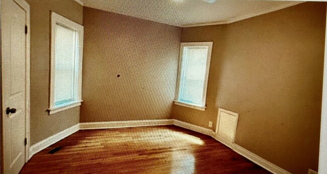 1st Bed Room - 9000 S Loomis St