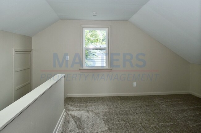 Building Photo - 3453 St Bernard Dr