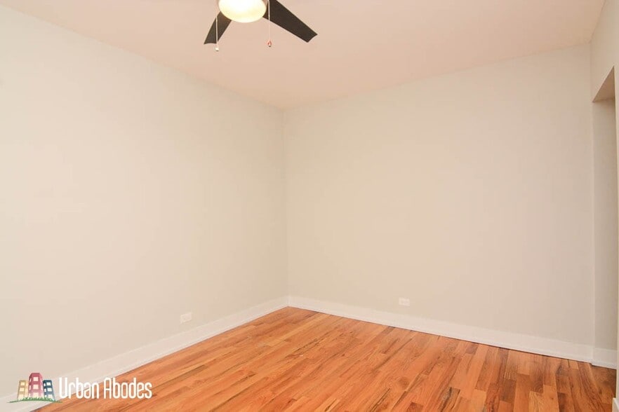 Building Photo - 555 Chestnut St