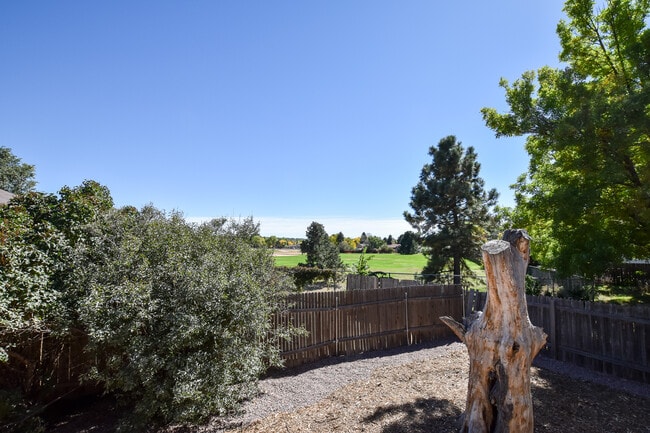 Building Photo - 4925 Hackamore Dr N