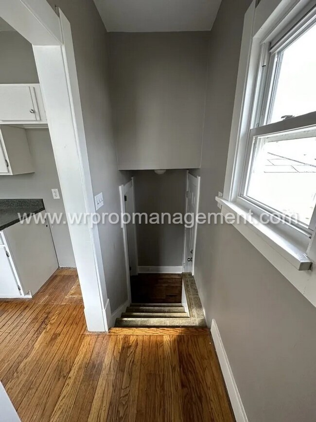 Building Photo - 3 Bed 1.5 Bath Home is West Toledo