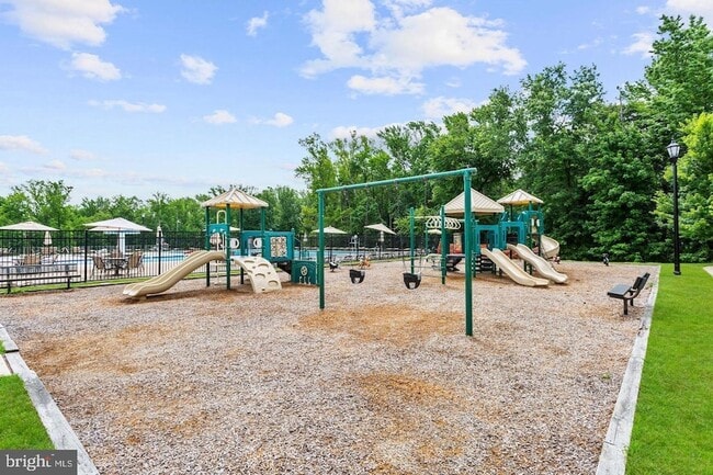 Building Photo - 7576 Maidenhead Dr