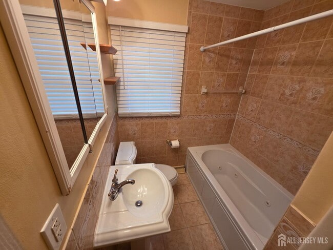 Building Photo - 236 Merchants Ave