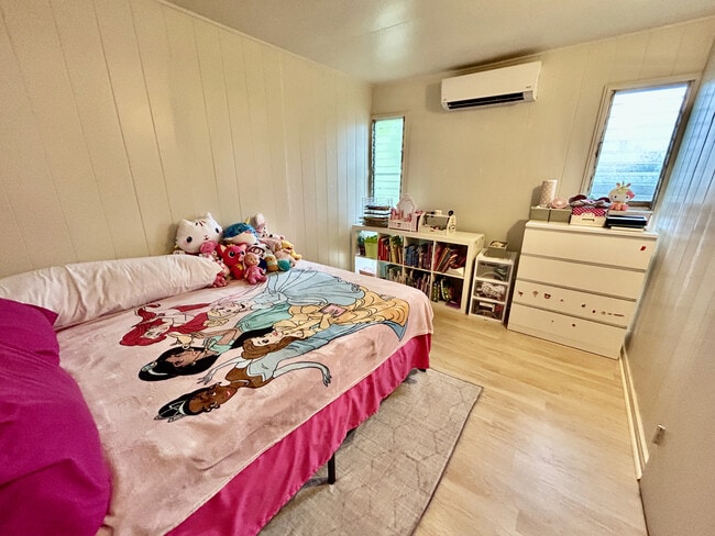 Building Photo - 1219 Ala Aolani St