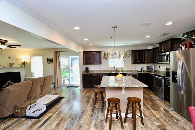 Building Photo - 71 Carina Ln