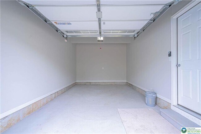 Building Photo - 750 Blue Heron Dr