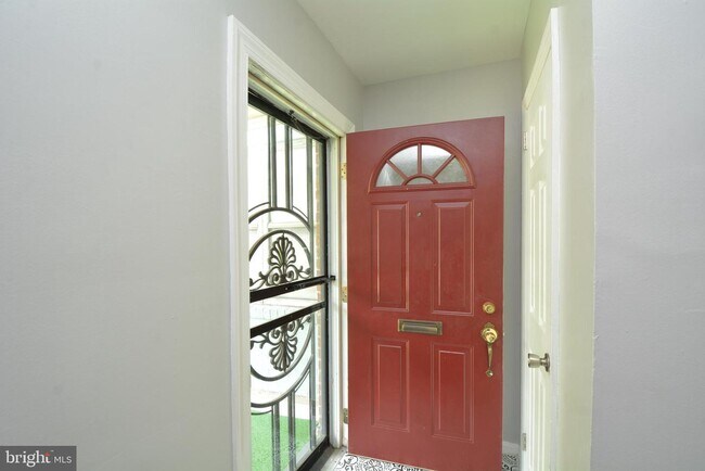 Primary Photo - 115 33rd St NE