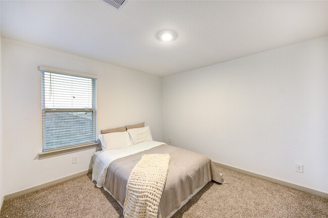 Building Photo - 6846 Dell Vista Drive