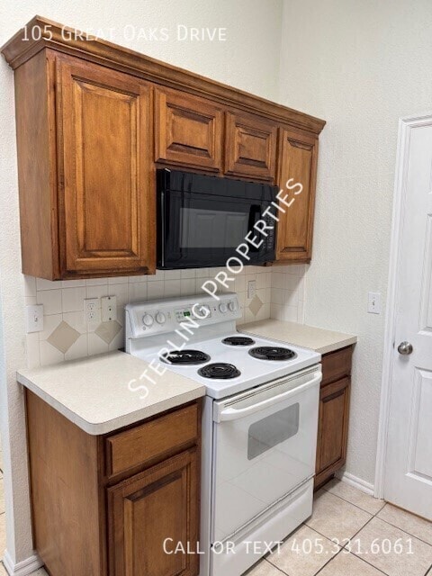 Building Photo - 105 Great Oaks Dr