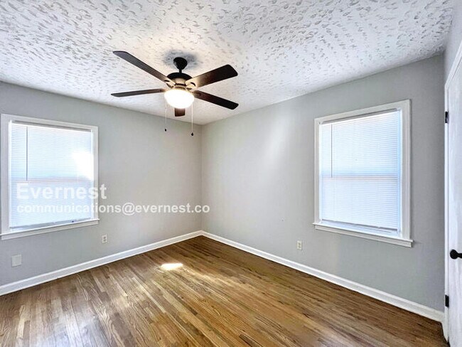 Building Photo - 4377 Aldridge Dr