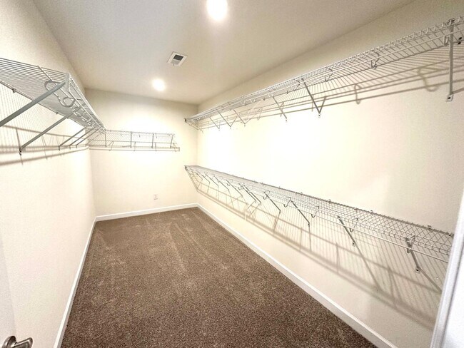 Building Photo - 11148 Comiskey Ln