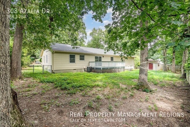 Building Photo - 308 Azalia Dr