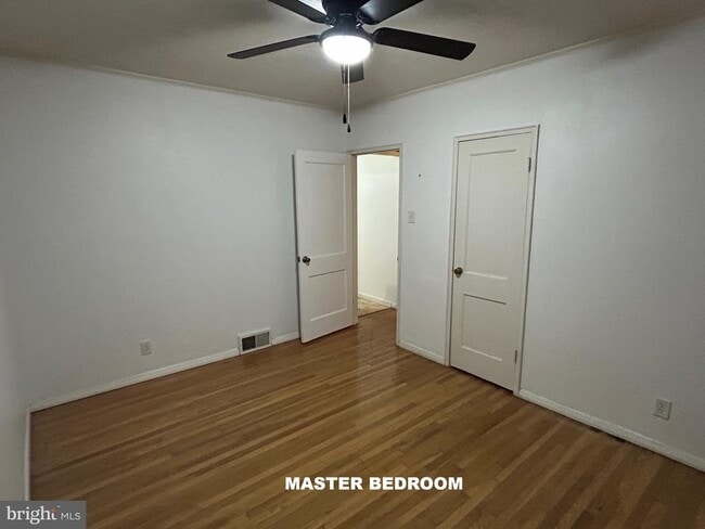 Building Photo - 955 Terrace Ln