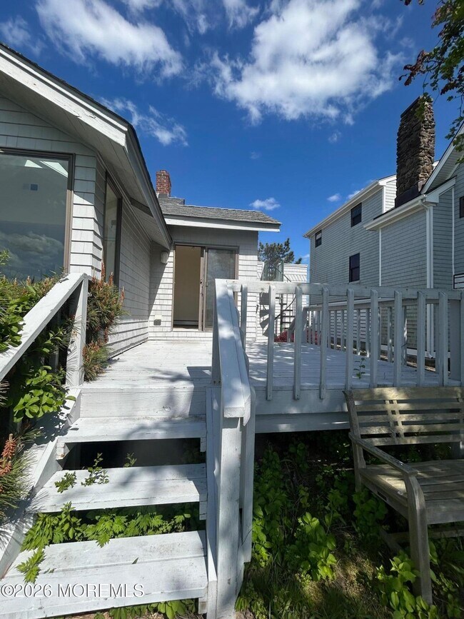 Building Photo - 674 Ocean Ave