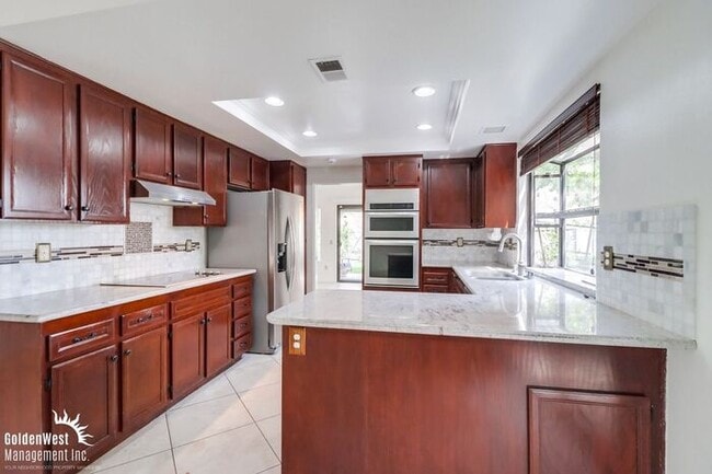 Building Photo - Captivating 3Bdm 2Ba Home in Rancho San Diego