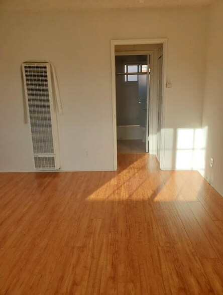 Building Photo - 1128 Raymond Ave