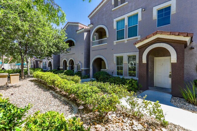 Building Photo - Resort Living 1 Bedroom Condo In West Las ...