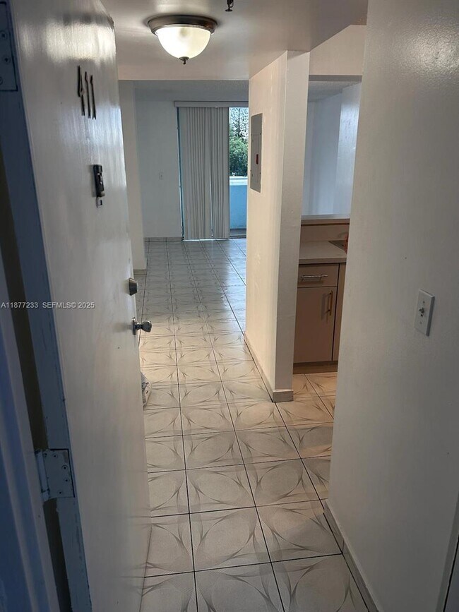 Building Photo - 501 SW 1st St