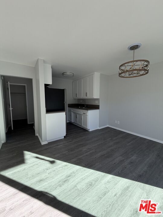 Building Photo - 5730 Yolanda Ave