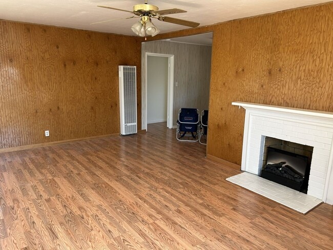 Building Photo - 45 Myrtle Ct