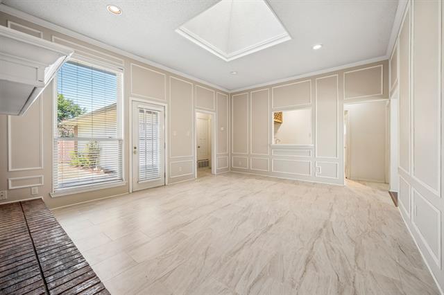 Building Photo - 4203 Meadow Ridge Dr