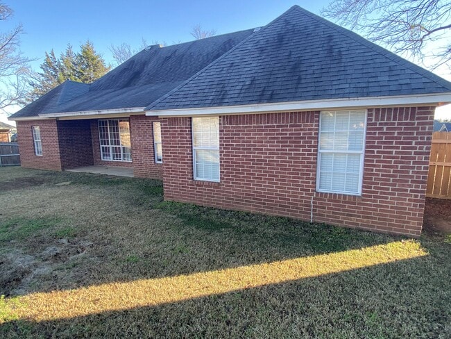 Building Photo - 6012 Remington N Cir