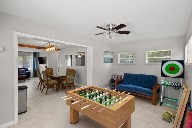 Building Photo - 4220 Sunrise Blvd