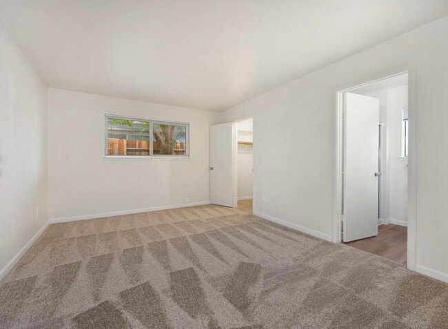 Building Photo - 6340 Sorrell Ct