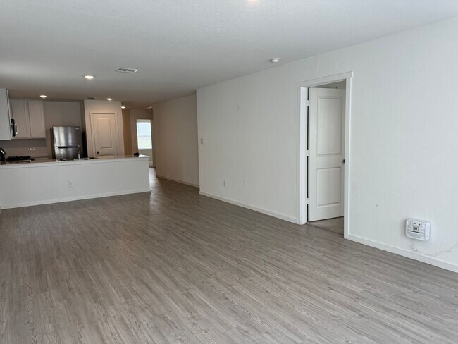 Building Photo - 12931 Kathleen St