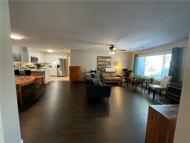 Building Photo - 141 Edaville Ct