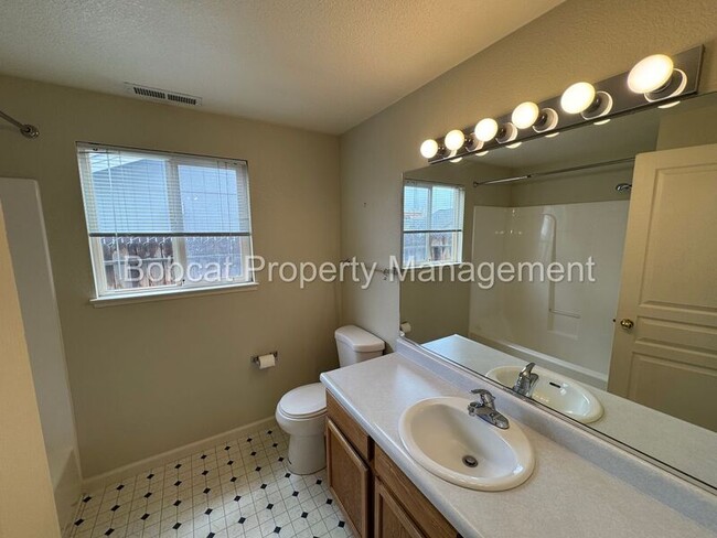 Building Photo - 532 Rawe Peak Dr