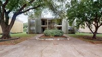 Building Photo - 307 Manuel Dr