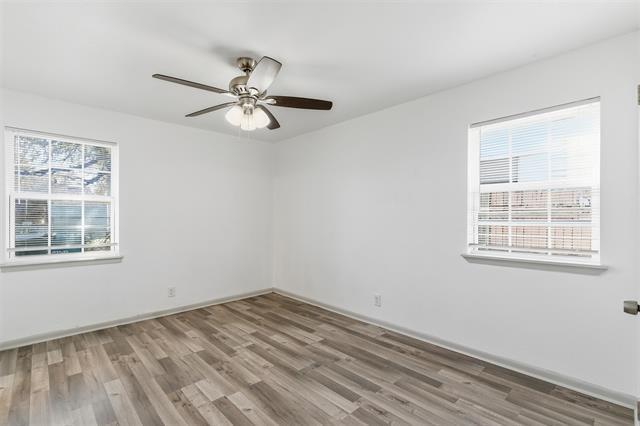 Building Photo - 224 E Lk St