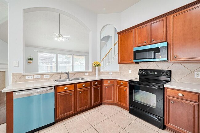 Building Photo - 24730 Blane Dr