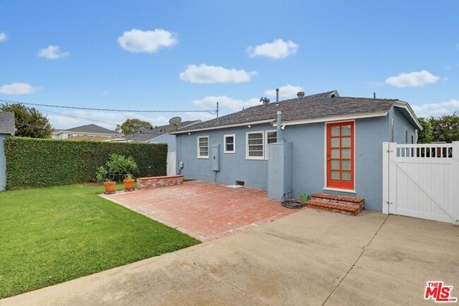 Building Photo - 7900 Westlawn Ave