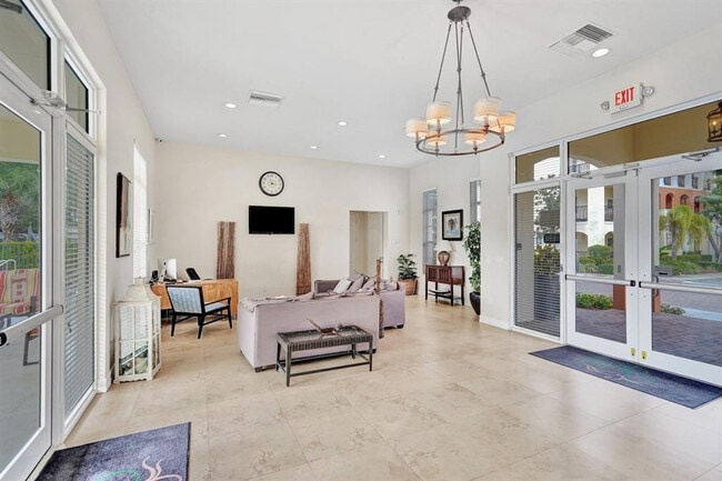 Building Photo - 228 SW 6th Ct