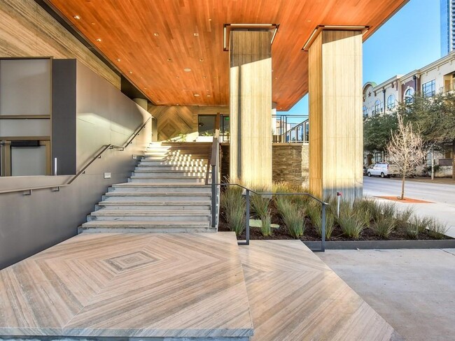 Building Photo - 501 West Ave