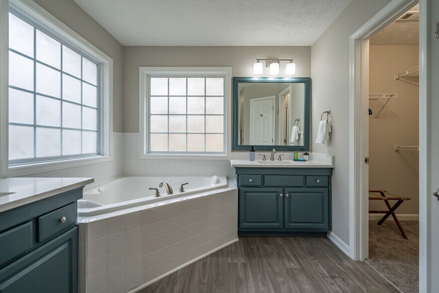 Building Photo - 104 Kingston Pointe Dr