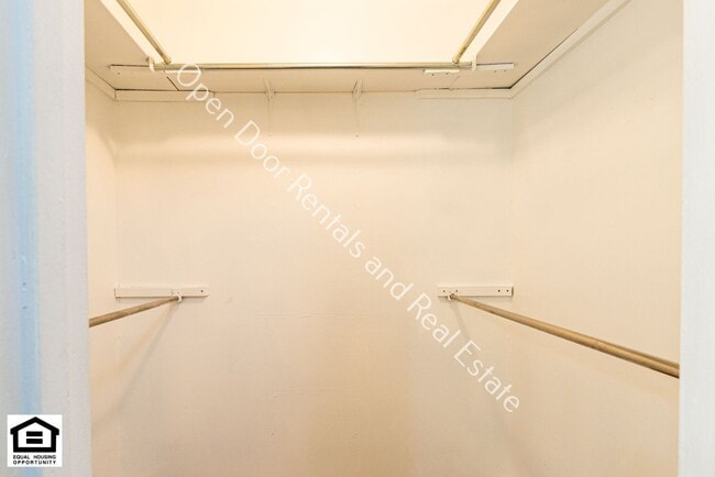 Building Photo - 10512 Brandywine Dr